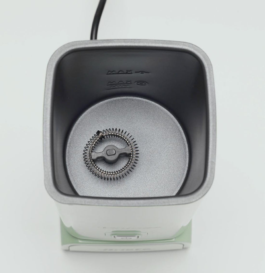 Ariete MOD1344 Vintage Style 1.7L Kettle and Milk Frother Set