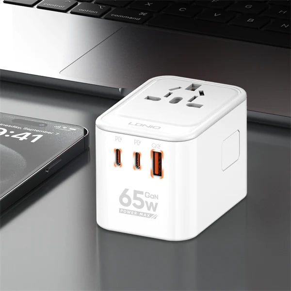 Ldnio 3 USB Ports 65W GaN Travel Converter Adapter Z6