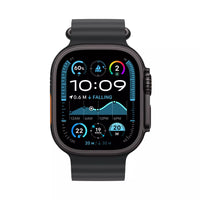 ساعة Apple Watch Ultra 2 GPS + Cellular مقاس 49 مم، هيكل من التيتانيوم الأسود مع سوار Ocean أسود 