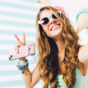 iWALK USB C Portable Charger with Colorful Pattern, 20W PD Fast Charging 4800mAh Small Power Bank with LED Display, Compatible with iPhone 16/15, 16/15 Plus, 16/15 Pro Max, iPad, Airpods, Pink