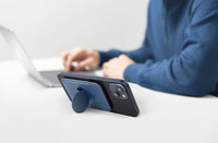 UNIQ FLIXA MAGNETIC CARD HOLDER AND POP-OUT GRIP-STAND - NAVY BLUE (NAVY BLUE) EOL