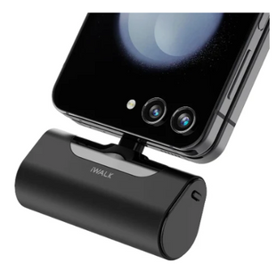 iWALK LinkPod-4 4500mAh Portable Charger with Built-In Type C & Pass-Through-Black